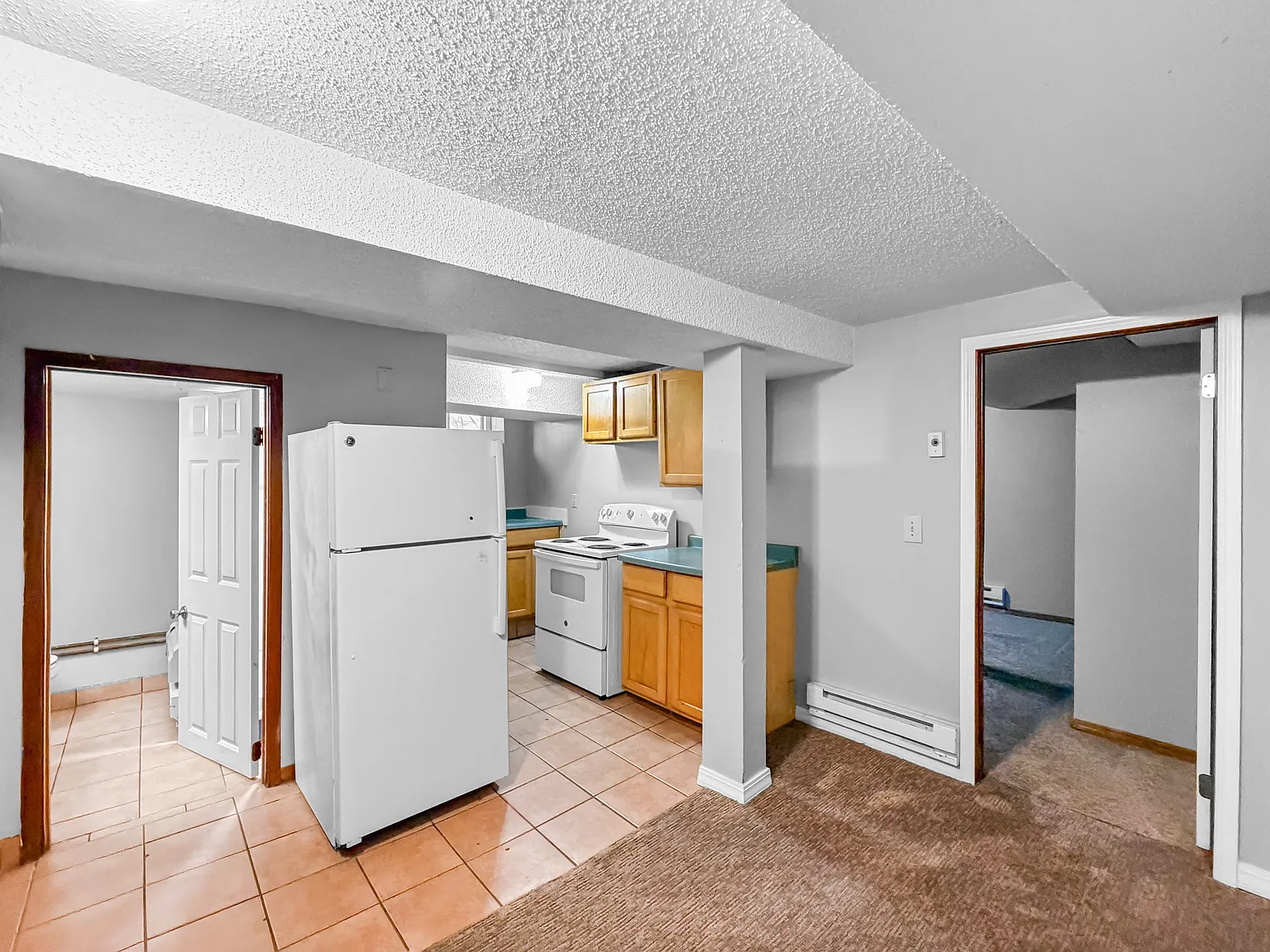 2 bed, 330 sqft, $765 — Photo 2