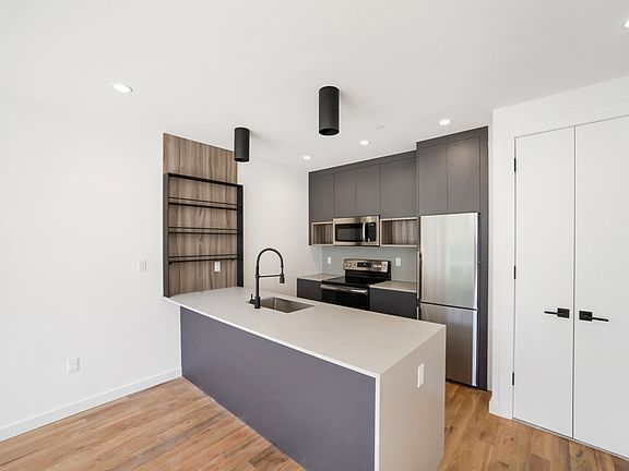 3rd image of 625A Halsey St APT 2A