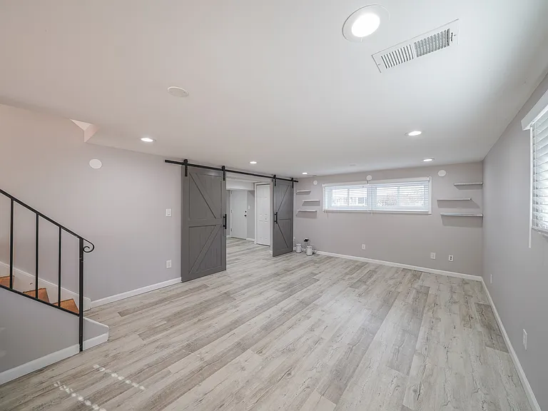 2303 Pinneberg Ave — Photo 22