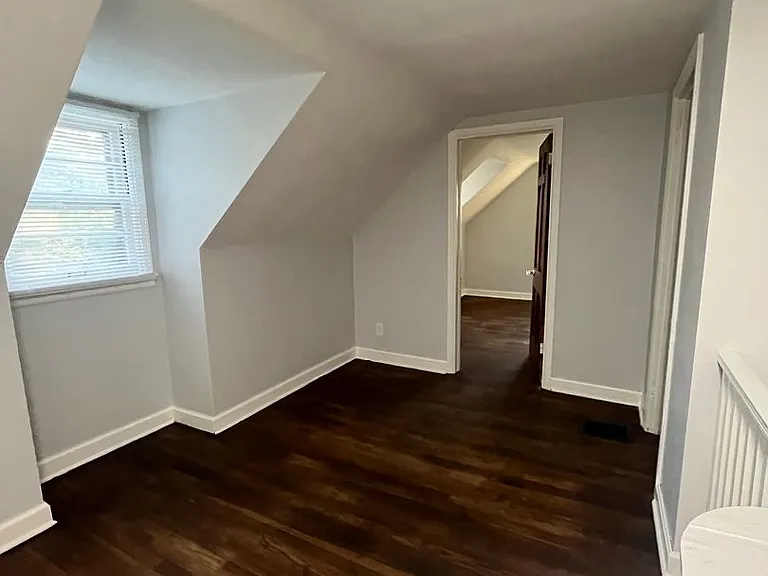 707 Royal Ave — Photo 10