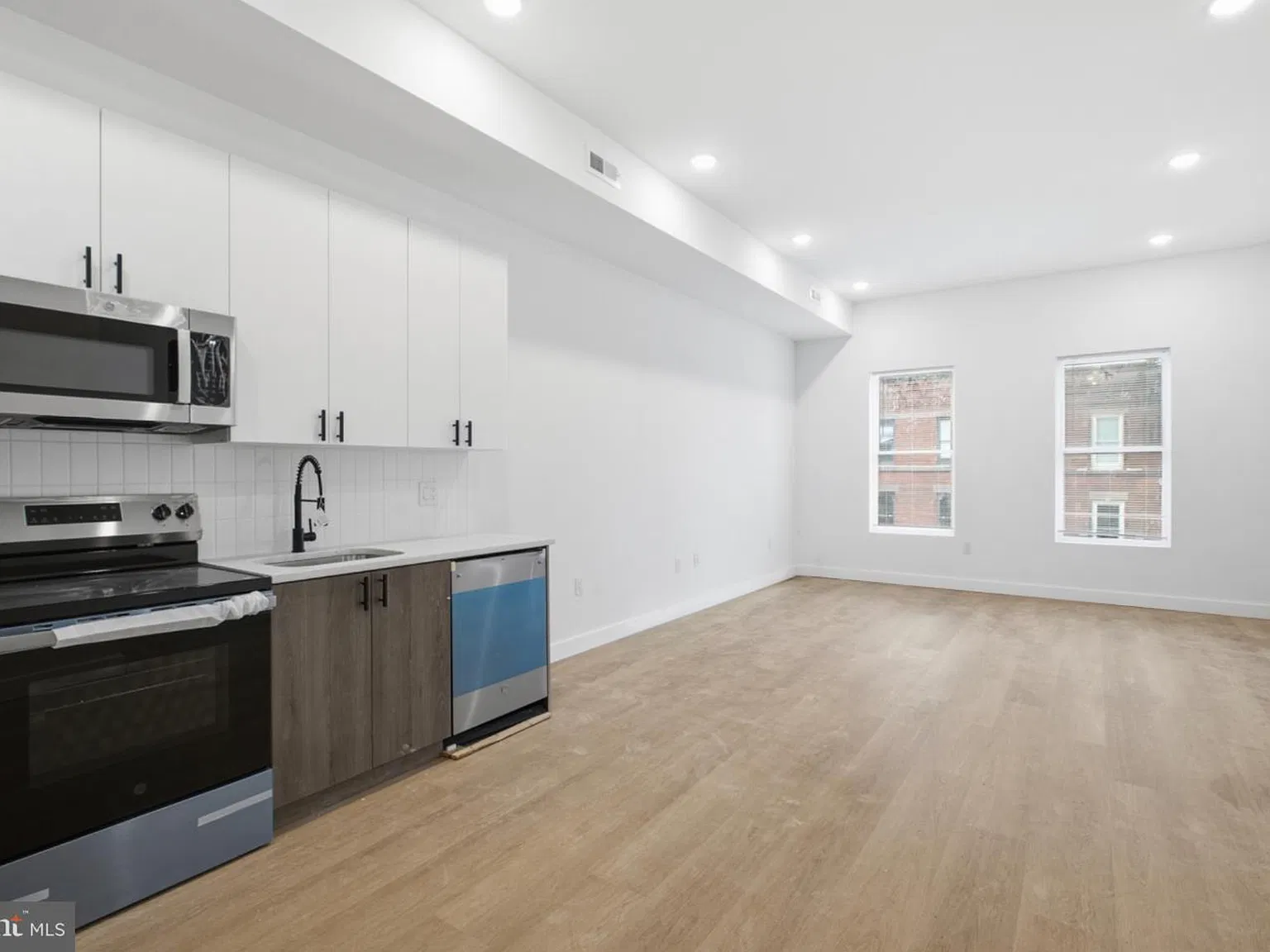 1902 W Diamond St #3 — Photo 3