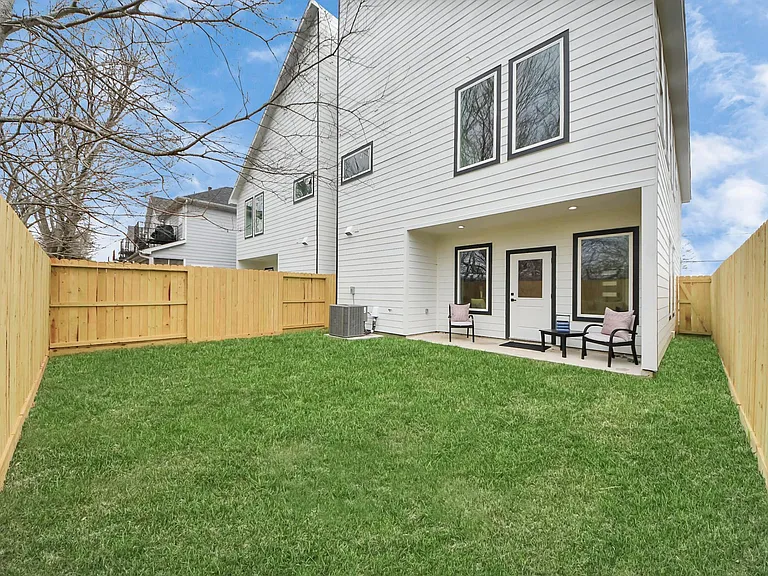 9026 Scott St — Photo 29