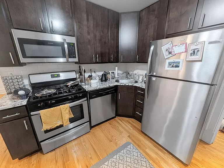 1609 N Leavitt St #1 — Photo 11