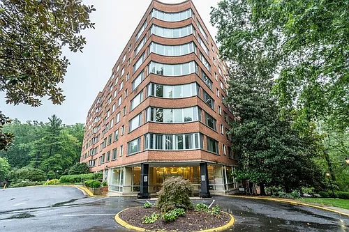 4200 Cathedral Ave NW Photo 1