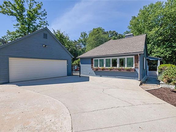 2nd image of 3709 Timberlake Dr