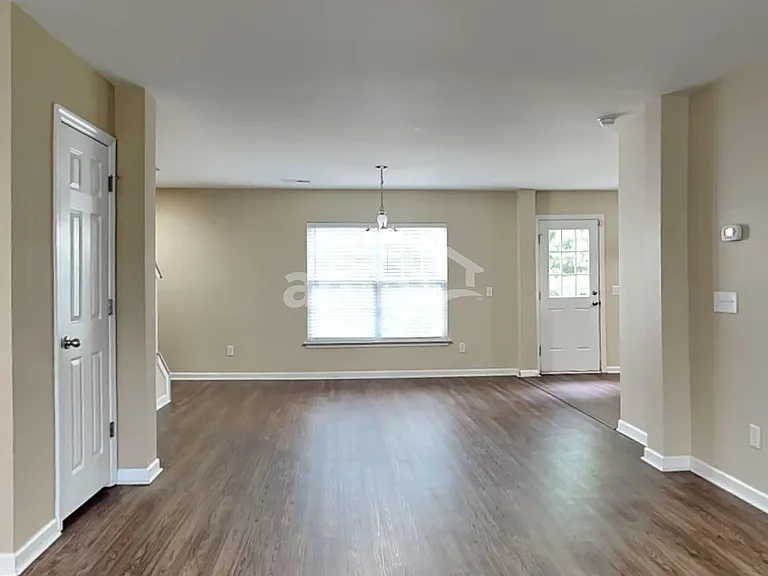 314 Southwilde Way — Photo 7