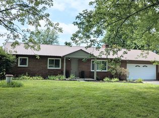 1433 10th St, Danville, IN 46122