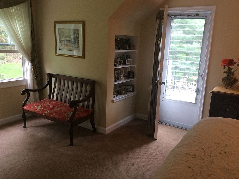 1st image of 74 S Meadowcroft Dr