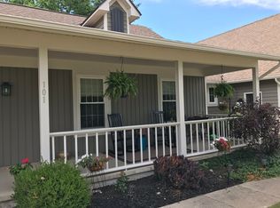 101 Naymik Dr, Chittenango, NY 13037