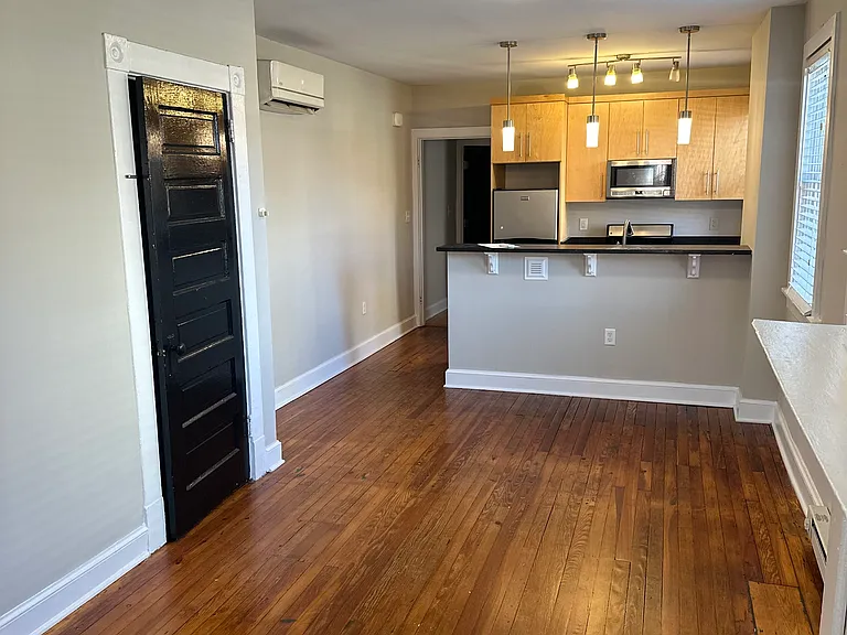 1649 W Cary St #1 — Photo 7