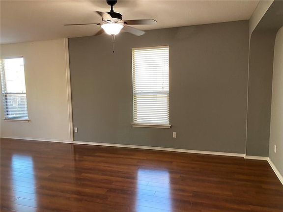 5th image of 14428 Lake Victor Dr