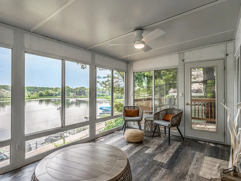 Medicine Lake Dr W — Photo 25