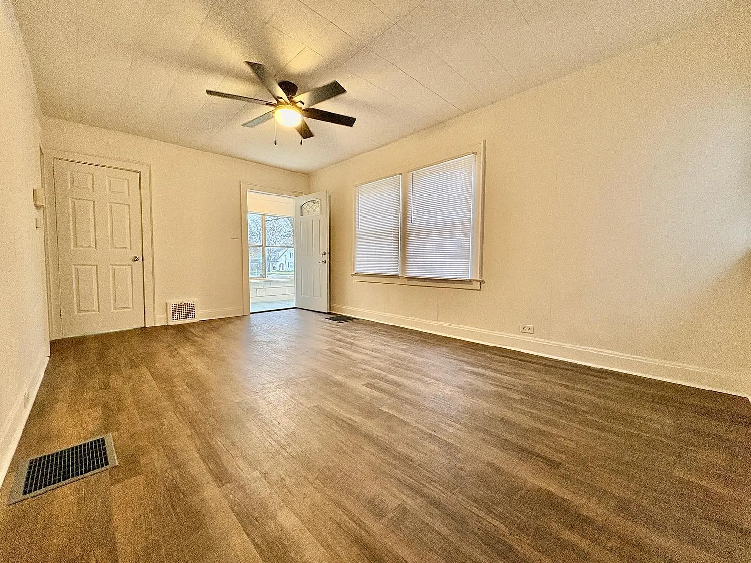 1 bed, 627 sqft, $1,100 — Photo 4