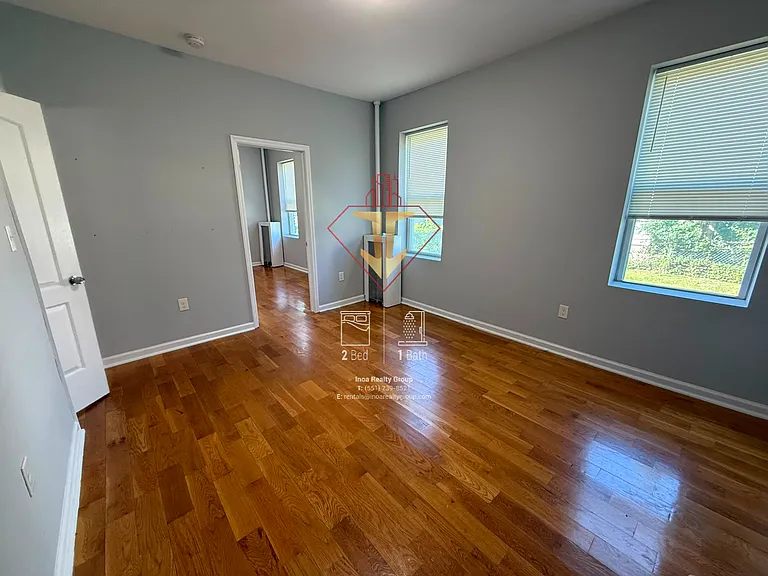 146-150 Manhattan Ave #3 — Photo 9