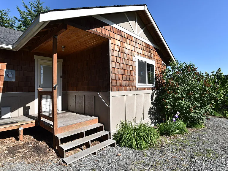 8412 Yvonne Way — Photo 25