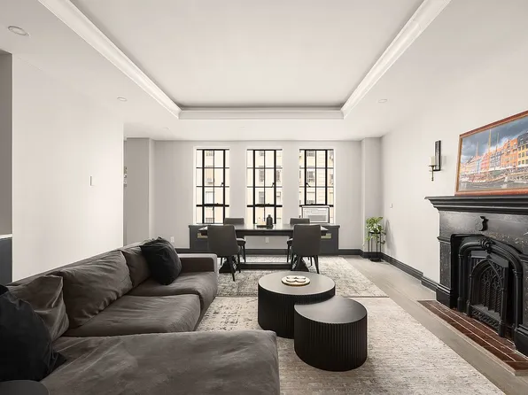 333 W 56th St APT 11D, New York, NY 10019