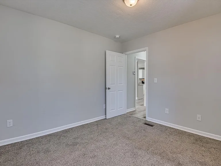 2818 Hazel St — Photo 18