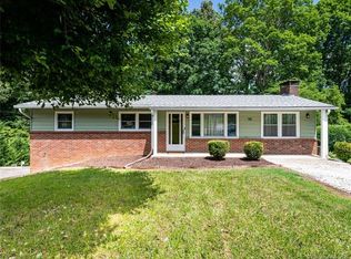 141 Homestead Rd, Candler, NC 28715