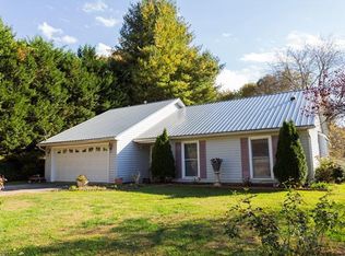 7 Trappers Run Dr, Asheville, NC 28805