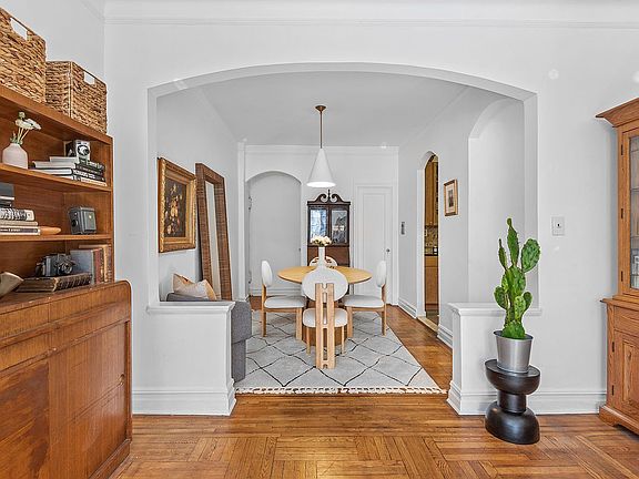 5th image of 140 8th Ave APT 1B