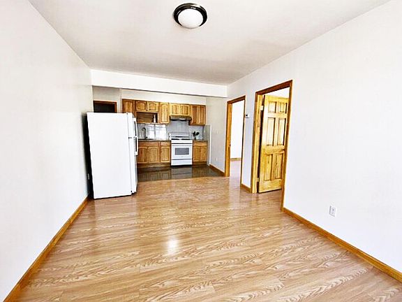 4th image of 2354 84th St #2A