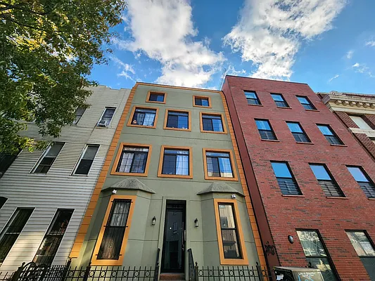 Rented by RELEASE NY | media 27