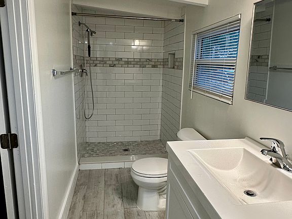 5th image of 4008 W Fairview Hts