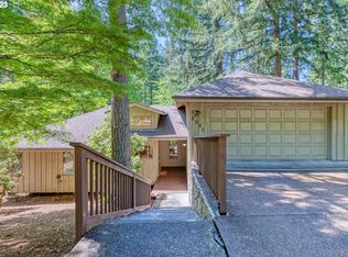 2001 Dogwood Dr, Eugene, OR