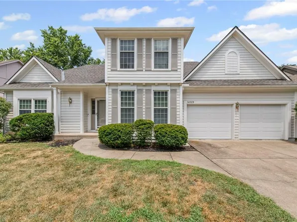 14529 S Greenwood St, Olathe, KS 66062