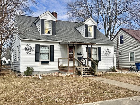 2nd image of 102 Herbert Ave