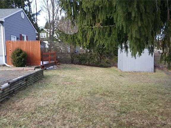 3rd image of 200 Washington Blvd
