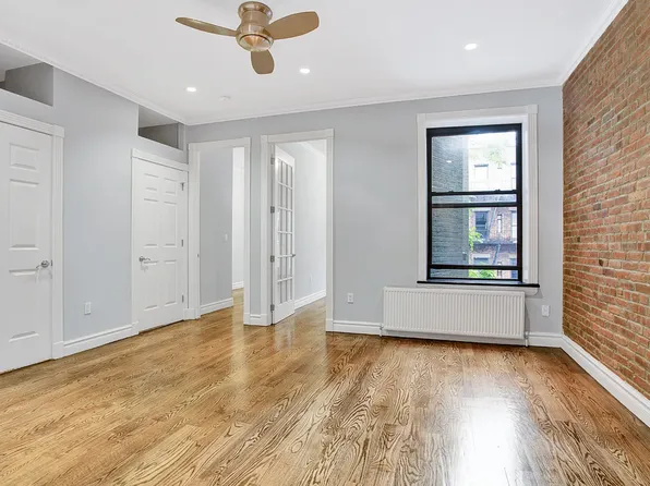 450 West 50th Street image 1 of 8