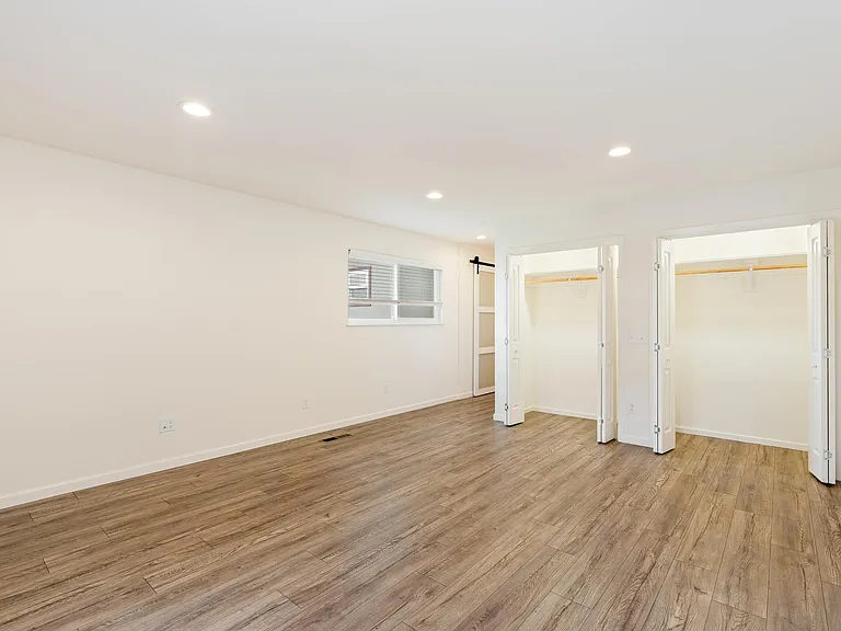 222 Mortimer Ln — Photo 17