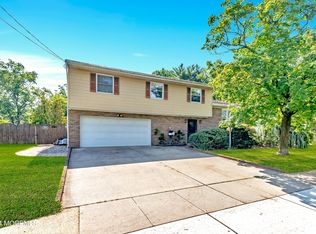 22 Calt Dr, Hazlet, NJ 07730