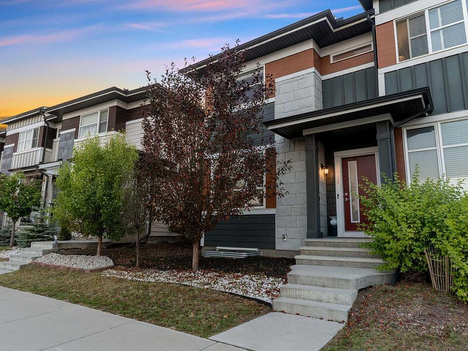 1st image of 130 Skyview Cir NE