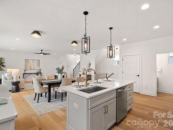 4th image of 306 Wesley Heights Way