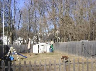 128 Mendon St, Uxbridge, MA 01569