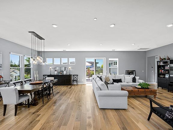 4th image of 3828 Sedgemoore Drive