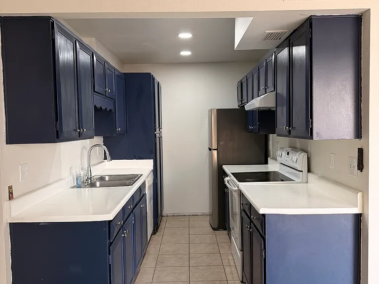 W Golden Ln — Photo 6