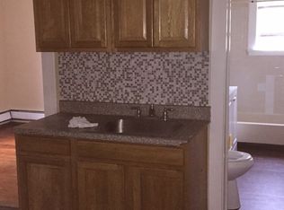 29 Cedar St, Springfield, MA 01105