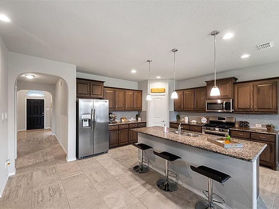 5th image of 2440 Clay Creek Ln