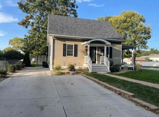 1604 6th St, Columbus, NE 68601