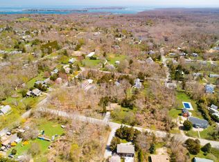 5 Lake Dr, Shelter Island, NY 11964