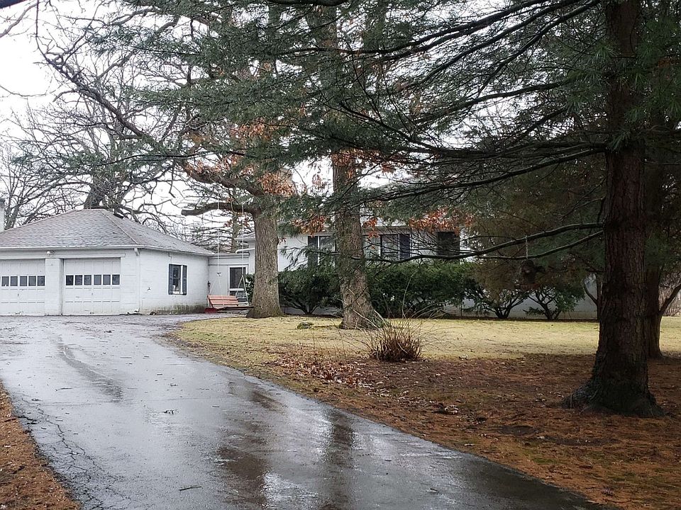 2nd image of 6609 107th St