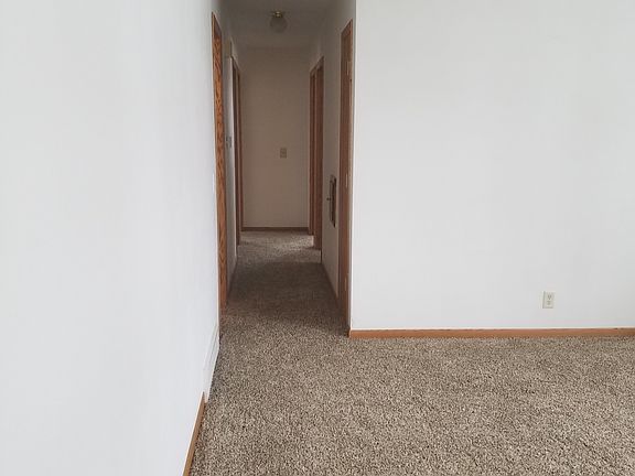 3rd image of 1516 Crestview St