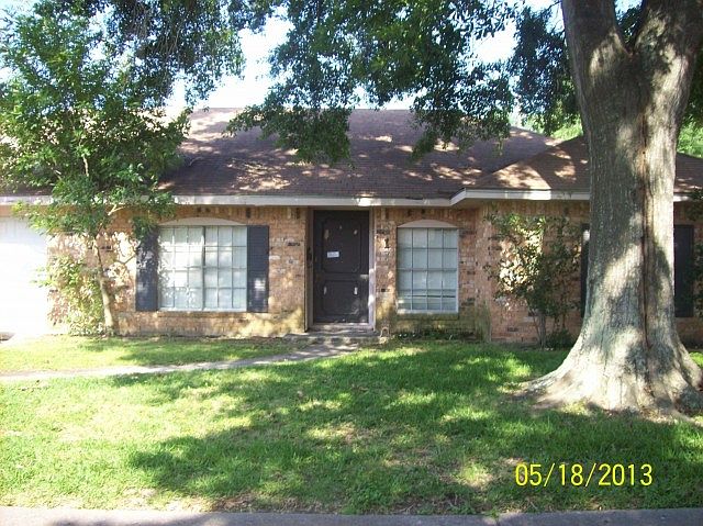 1st image of 817 James St