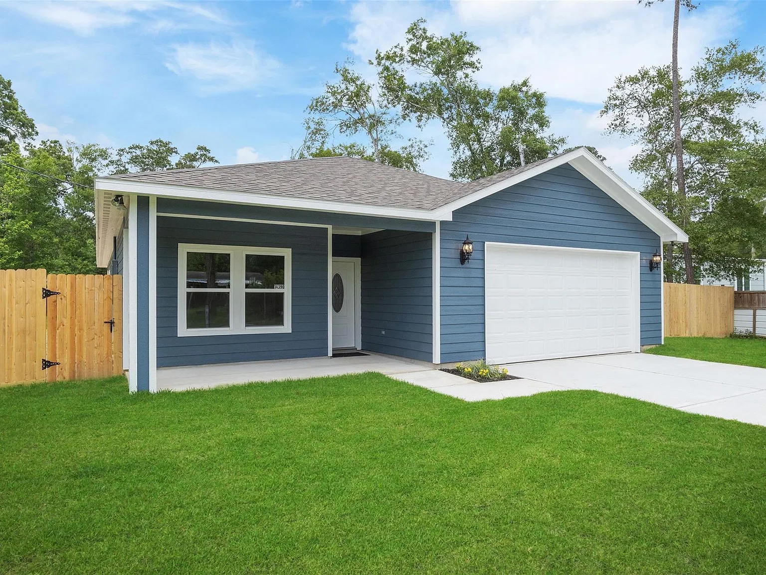 3 bed, 2.0 bath, 1950 sqft, $2,000 — Photo 2
