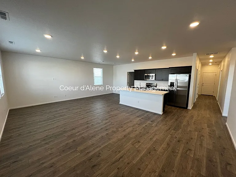 5212 E Aquila Ave — Photo 2
