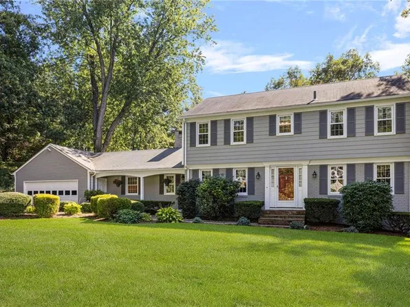 90 Jefferson Dr, East Greenwich, RI 02818