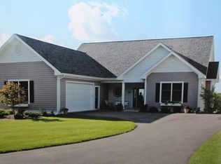 4189 Lakeview Dr, Harbor Springs, MI 49740